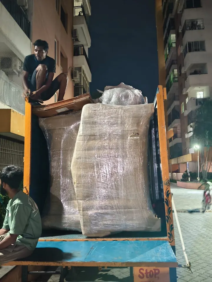 Household Shifting Services by Agarwal Packers and Movers